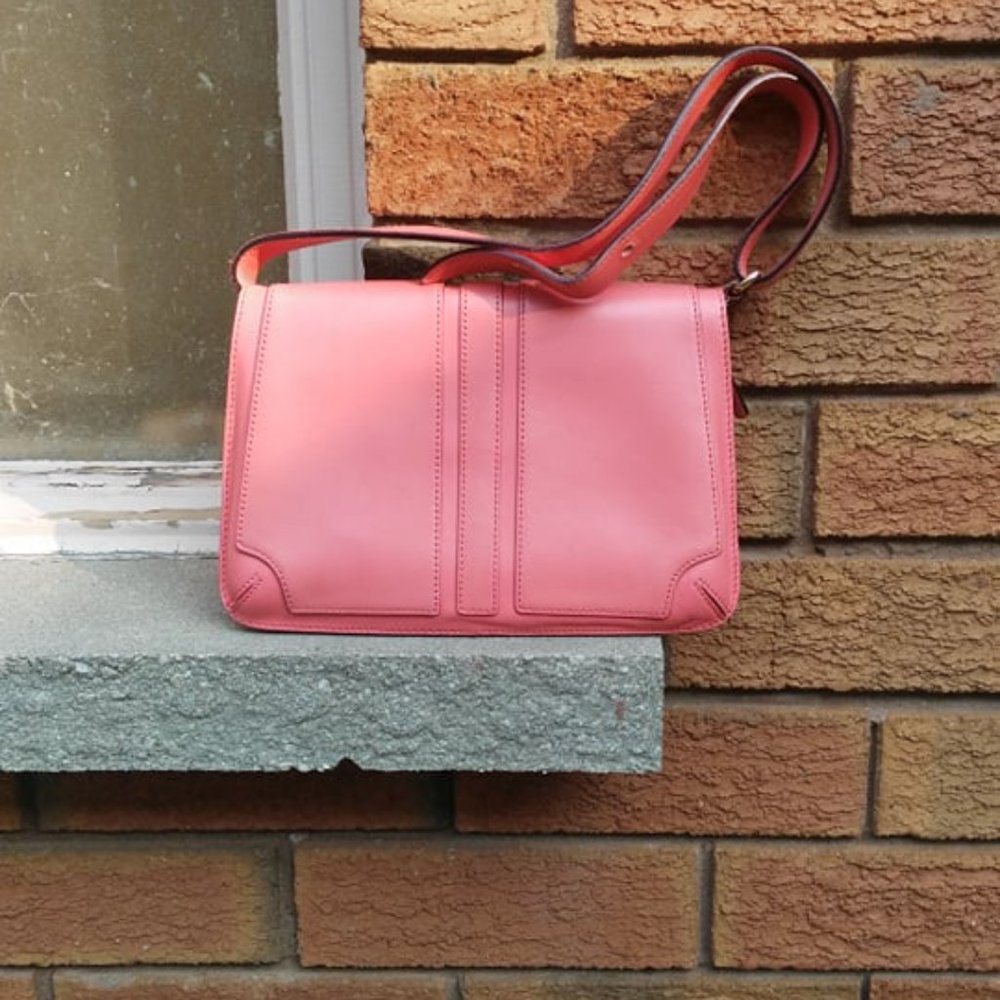 Kate Spade clutch purse - Picture 2 of 8